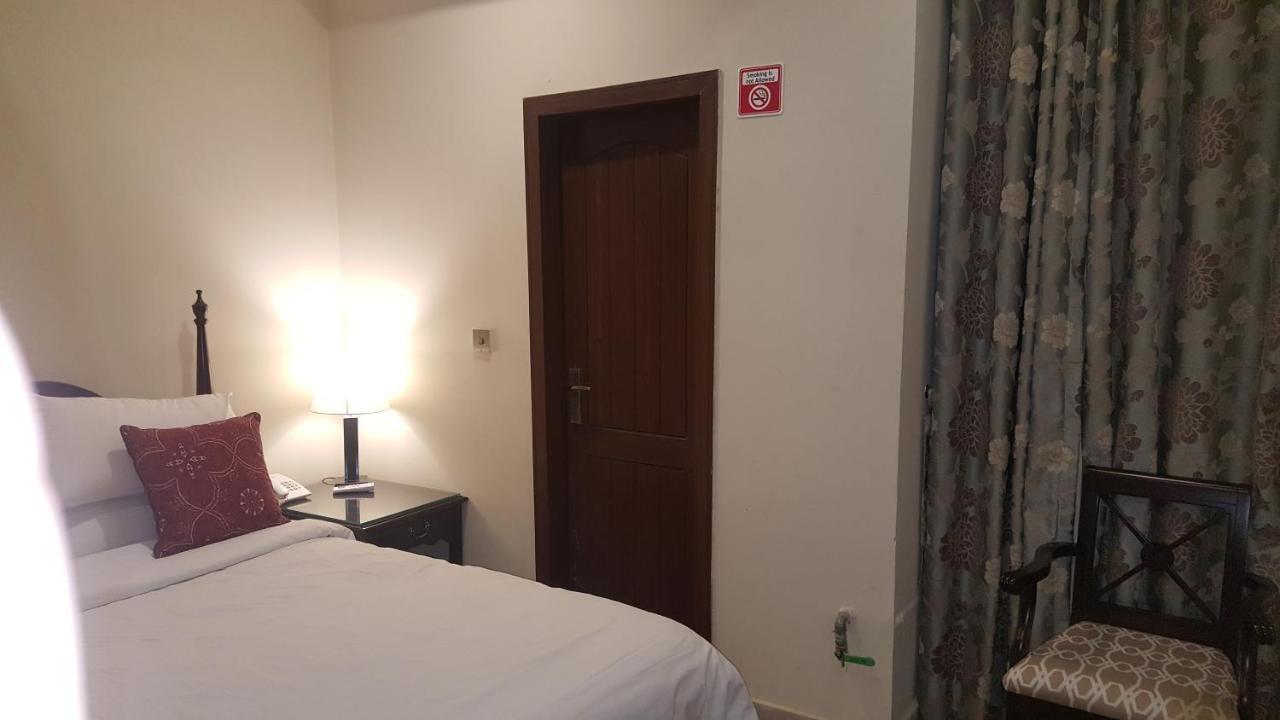 Zaib Guest House E-11 Islamabad Extérieur photo